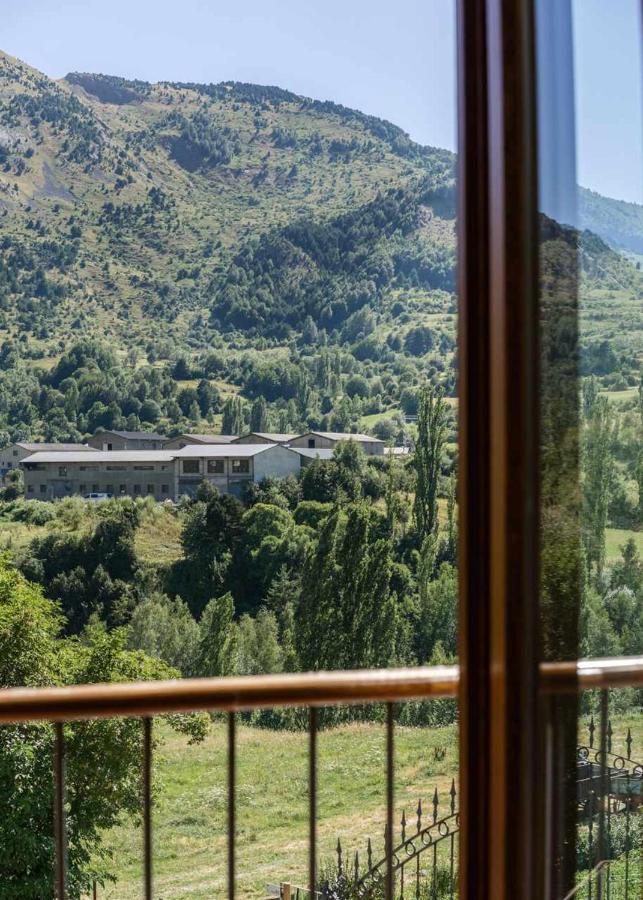 El Balcon Familiar Del Pacino Apartment Sallent De Gallego Bagian luar foto