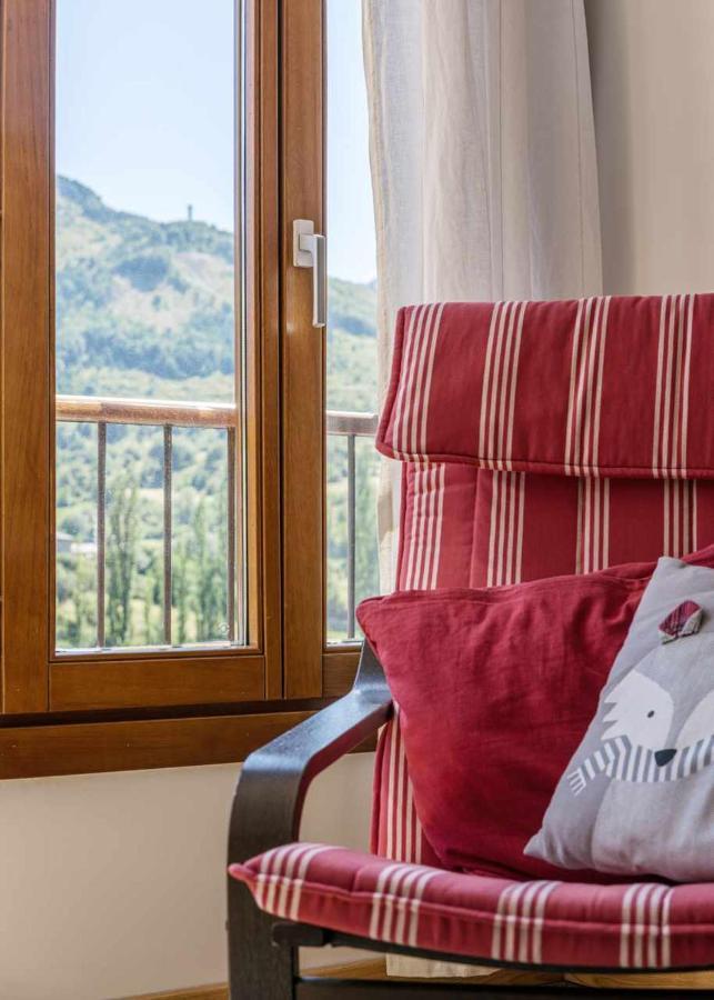 El Balcon Familiar Del Pacino Apartment Sallent De Gallego Bagian luar foto